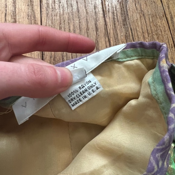 Via XXVII Patterned Skirt Size 6 - Picture 5 of 7